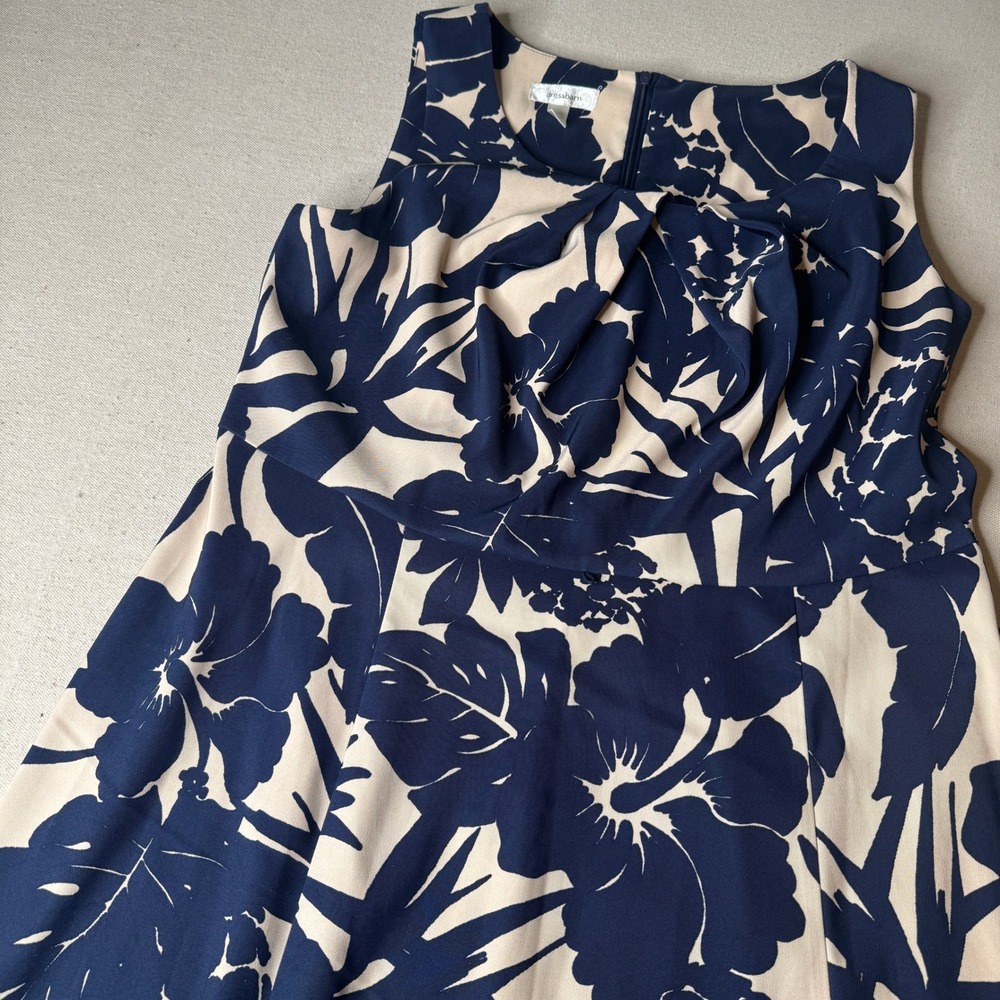 Dressbarn Woman 16W Navy Blue Cream Floral Fit & Flare Sleeveless Pleated Dress‎